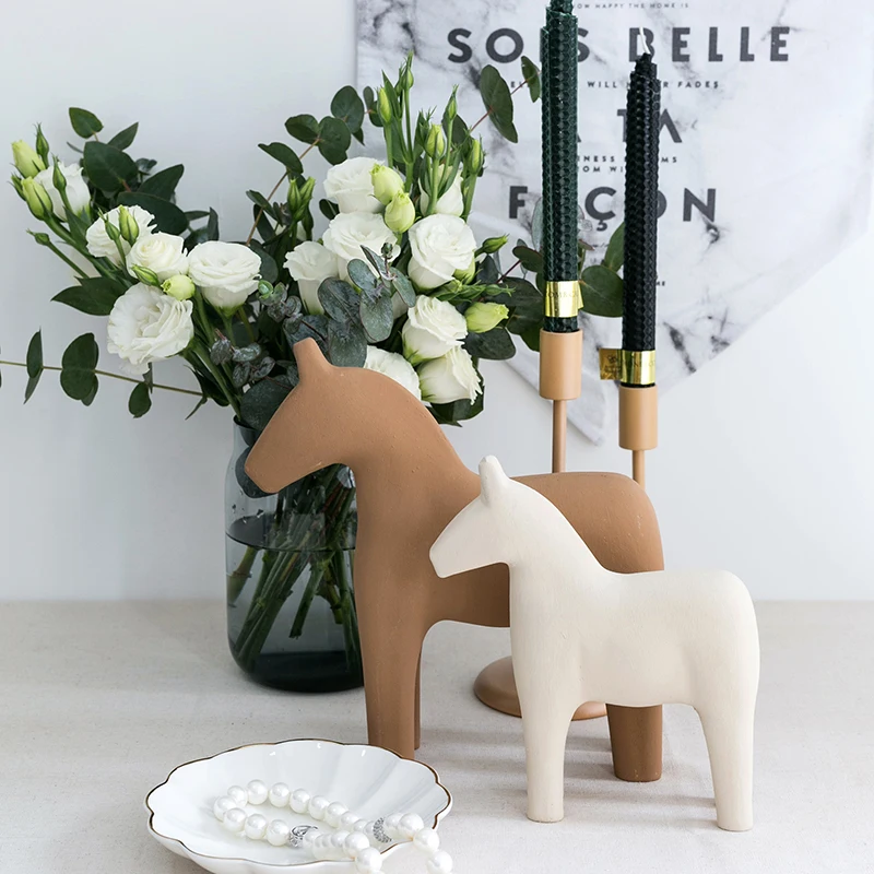 Adornos Nórdicos de Caballo de - Baby Nursery Table reseña y precio